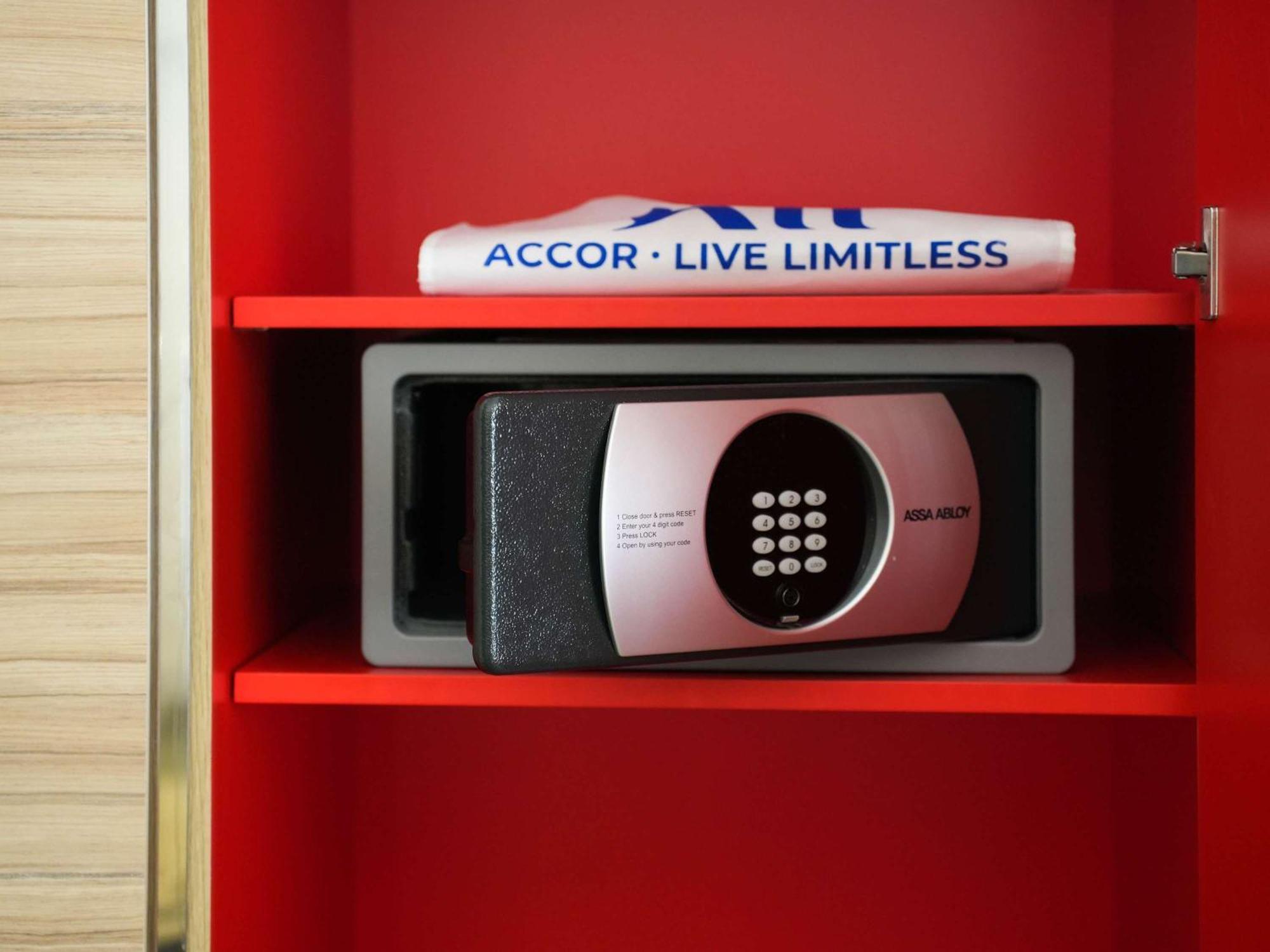 Novotel Tunis Lac Tunes Exterior foto